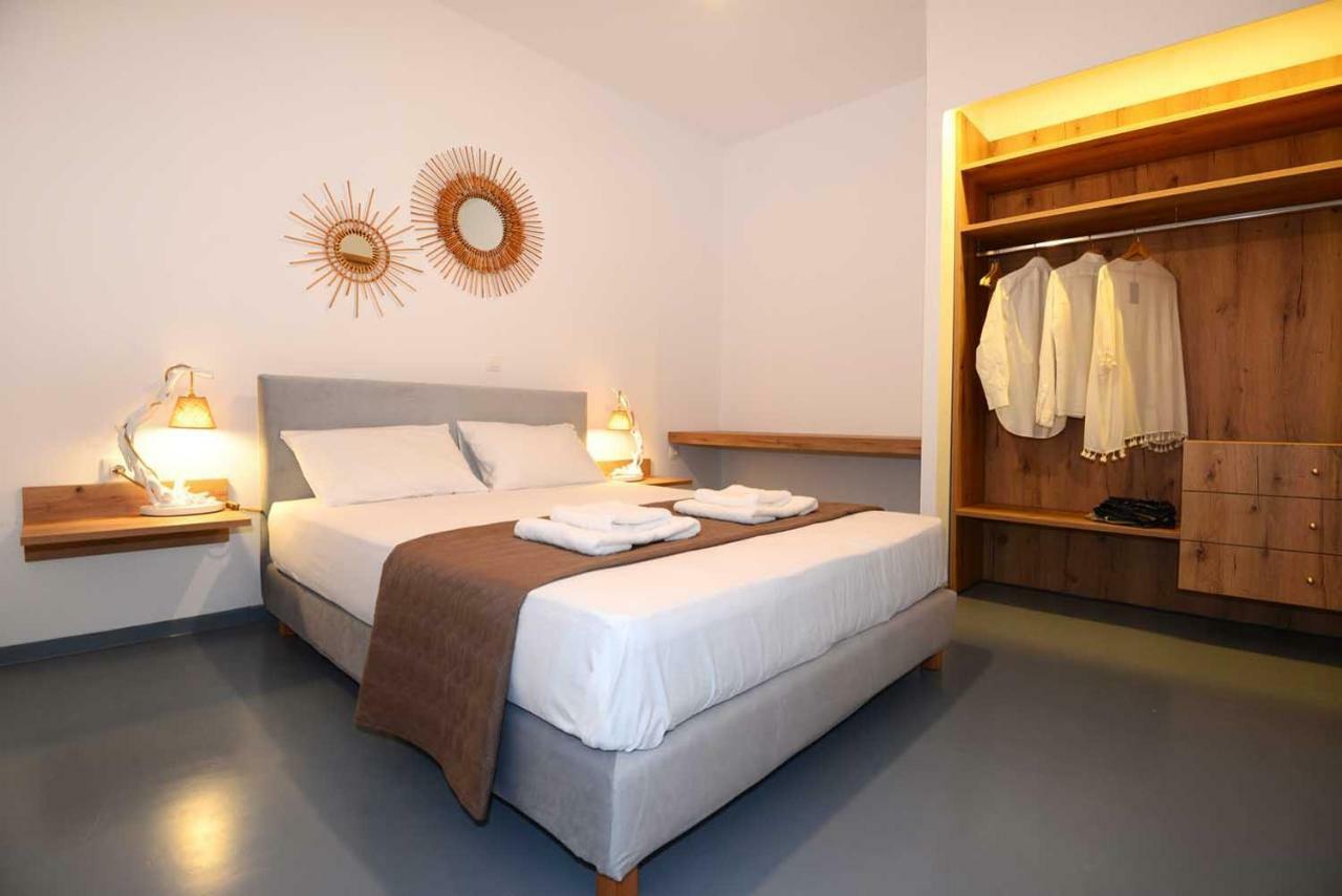 Vári Lalari Beach Suites מראה חיצוני תמונה