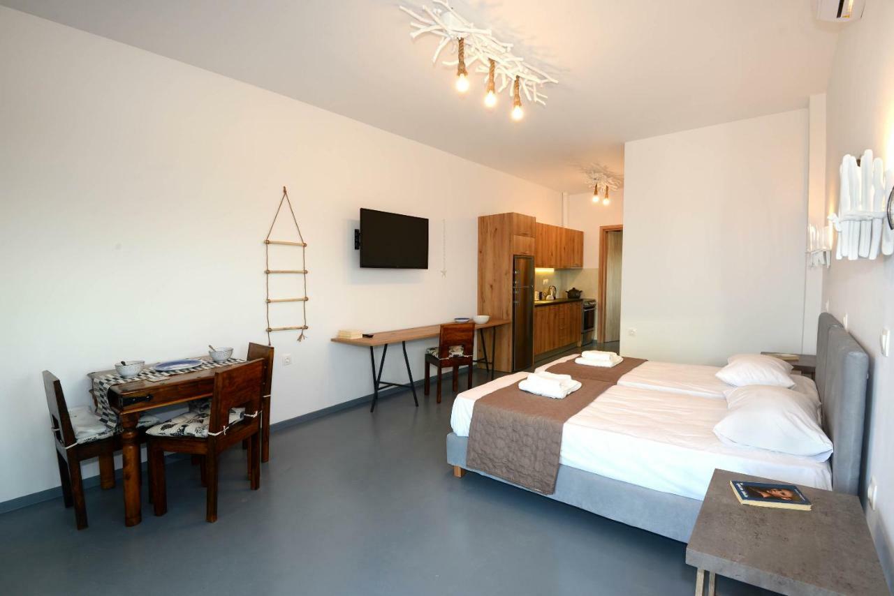 Vári Lalari Beach Suites מראה חיצוני תמונה